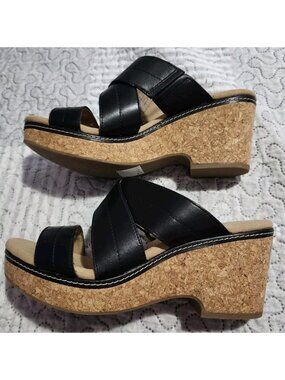 Clarks Womens Giselle Wedge Sandal Black 10W